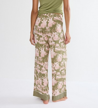 Aura Spotlight Trousers 01  