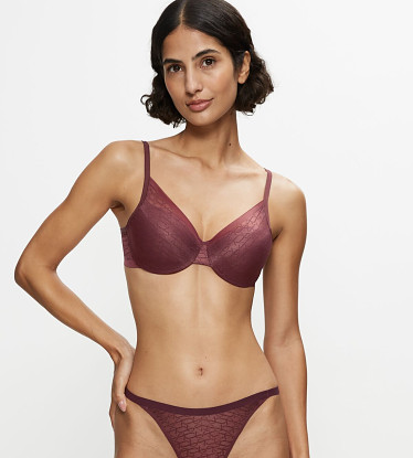 Triumph Signature Sheer WHP EX  7572 D070