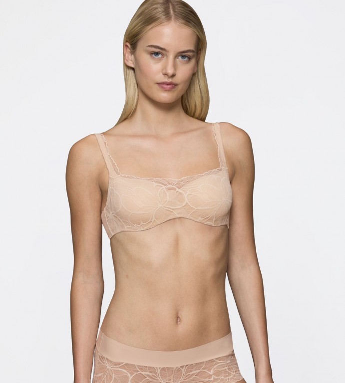 Body Make-Up Illusion Lace Balconette  00NZ B075