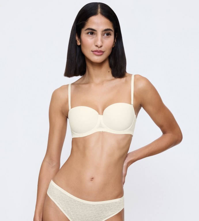 Triumph Signature Sheer WDP  1595 E080